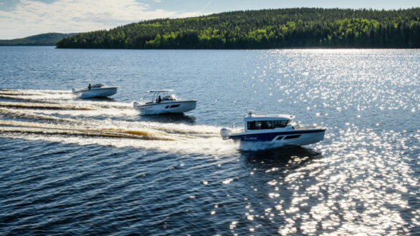 Photo aérienne montrant la gamme des Quarken 27, la version OPEN, T-TOP et CABIN